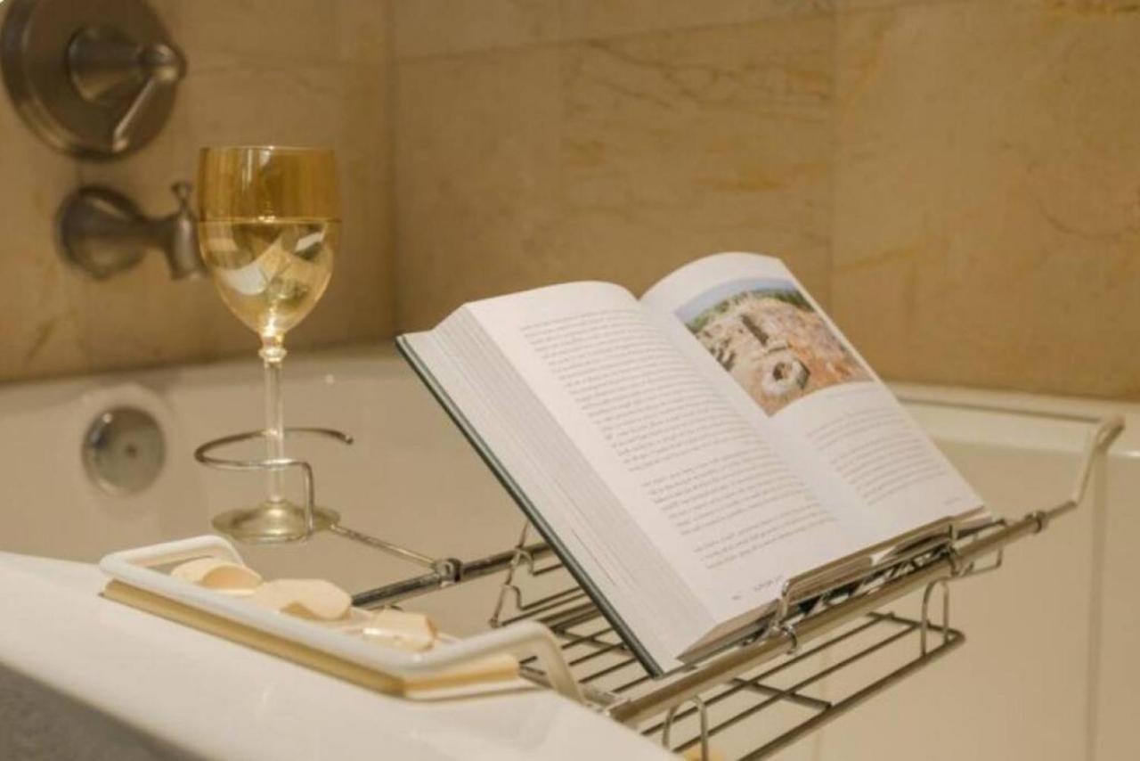 Вилла Wine-Dine-Sunshine Cozy Flat In The Heart Of Dtsp Сент-Питерсберг Экстерьер фото